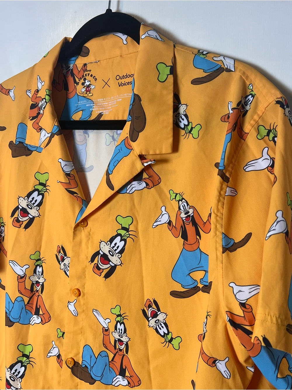 Disney Mickey Co x Outdoor Voices Goofy SolarCool Tourist Shirt Men Yellow L - Picture 4 of 5